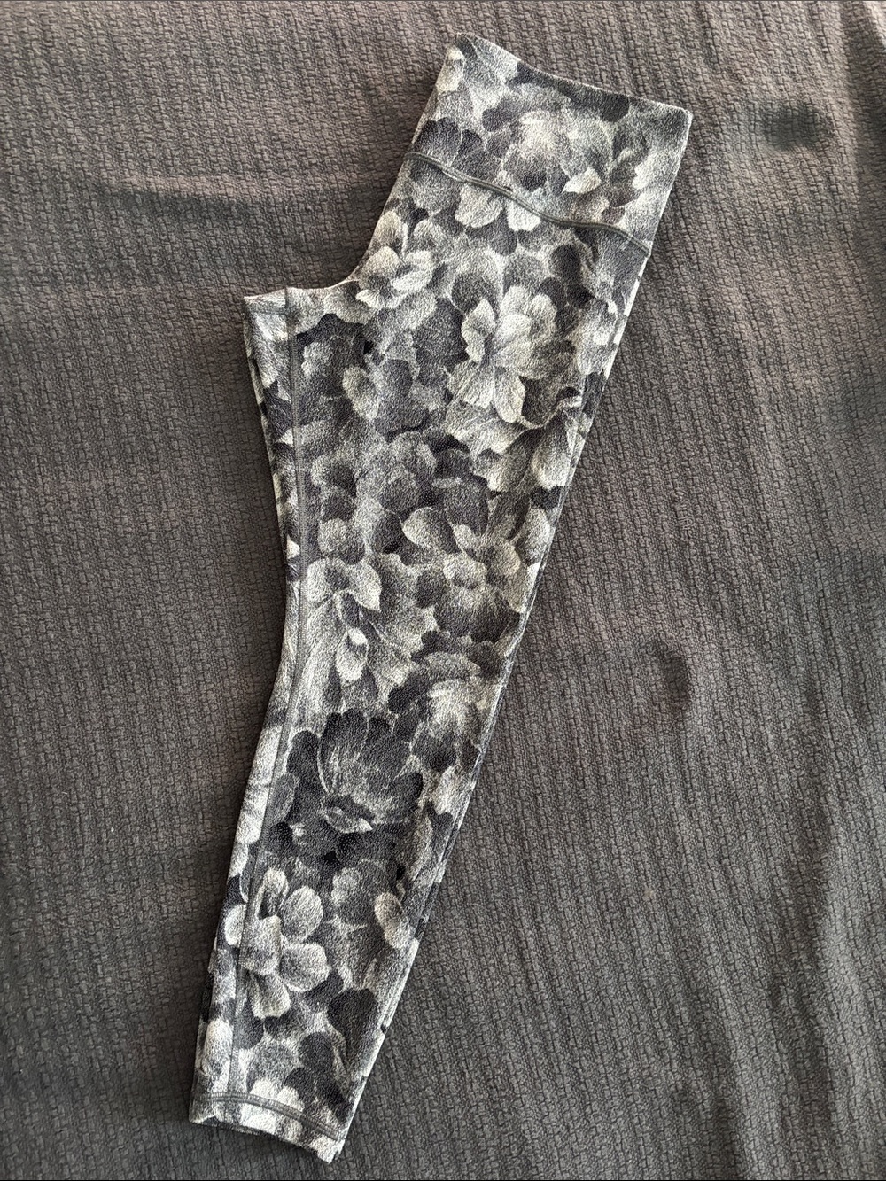 Athleta Gray Floral Print Leggings